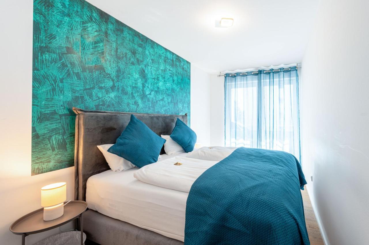 Апартаменты Lit Living: Luxus - Box Spring - Parking - Terrace Людвигсхафен-на-Рейне Номер фото