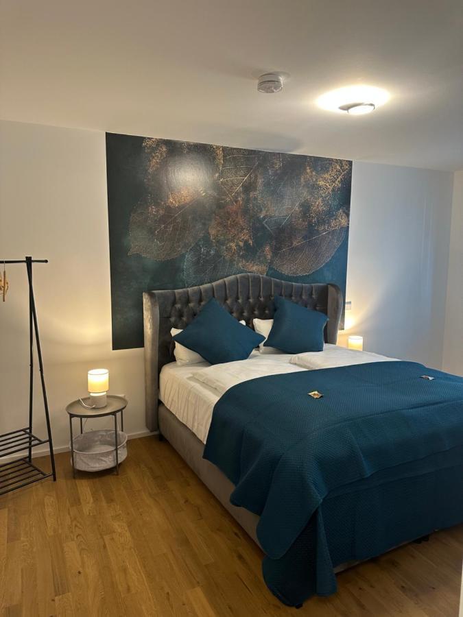 Апартаменты Lit Living: Luxus - Box Spring - Parking - Terrace Людвигсхафен-на-Рейне Номер фото